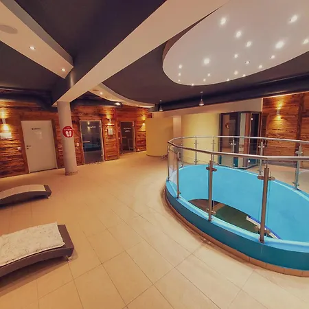 Modern Mountain 5 - An Der Skipiste Rauris