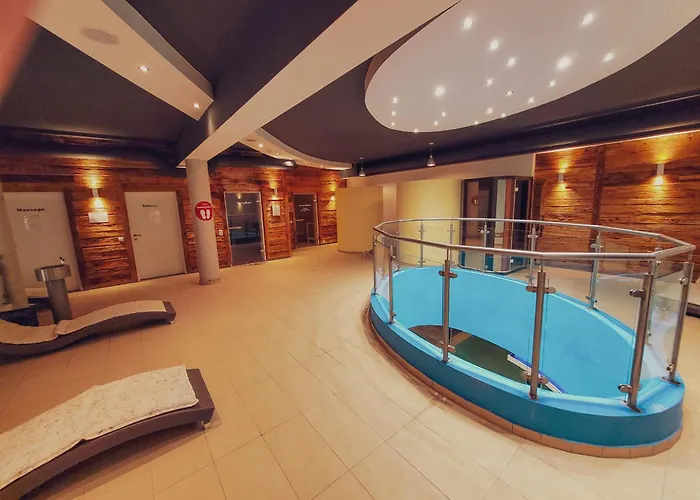 Modern Mountain 5 - An Der Skipiste Rauris