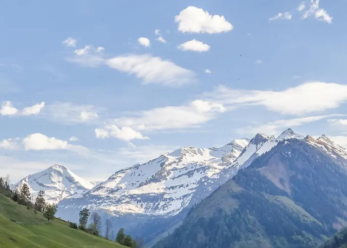 Modern Mountain 5 - An Der Skipiste Rauris